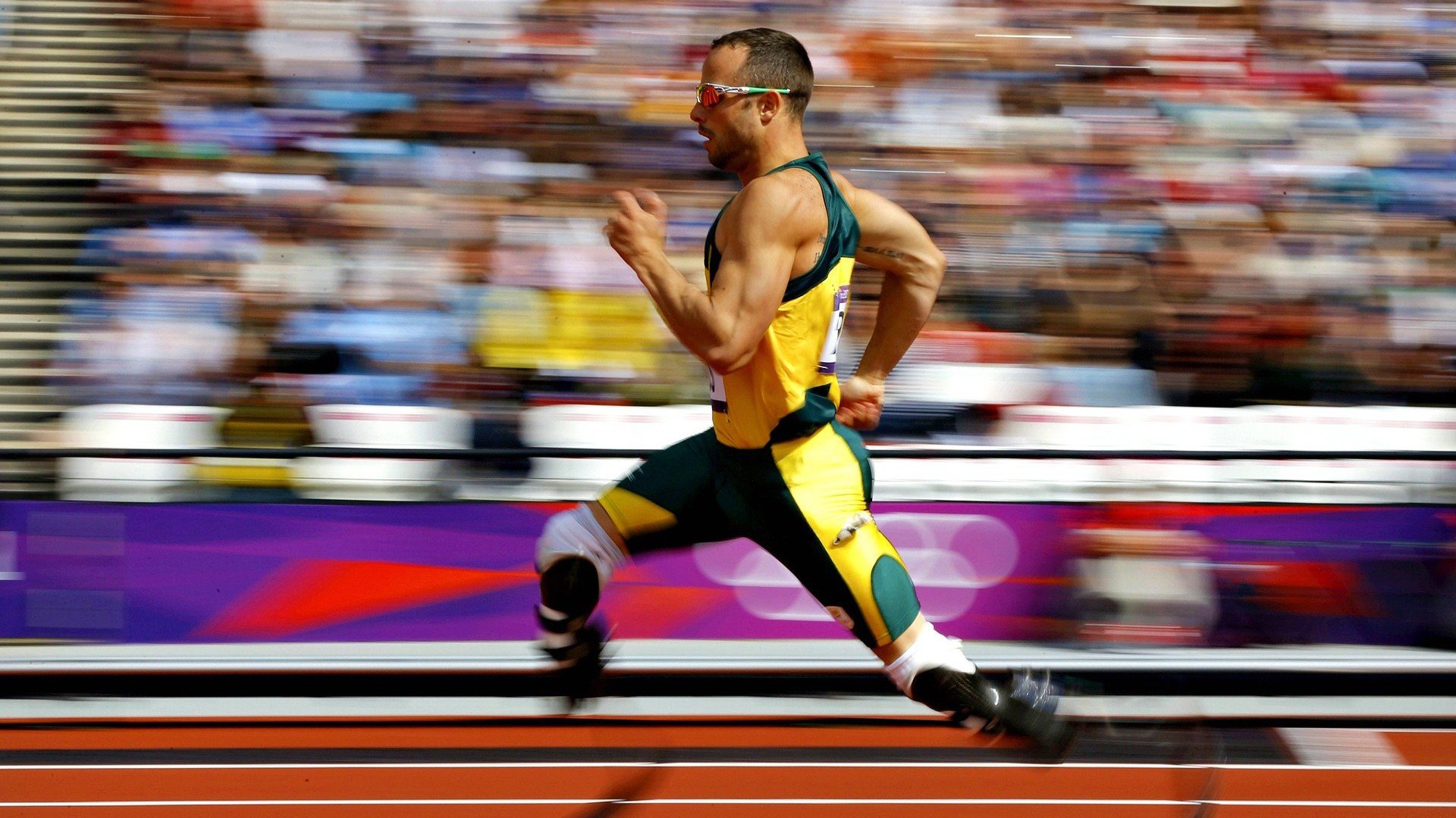 赛道与球场,当贝恩接管F1,快船粉碎广东队背后的竞技哲学