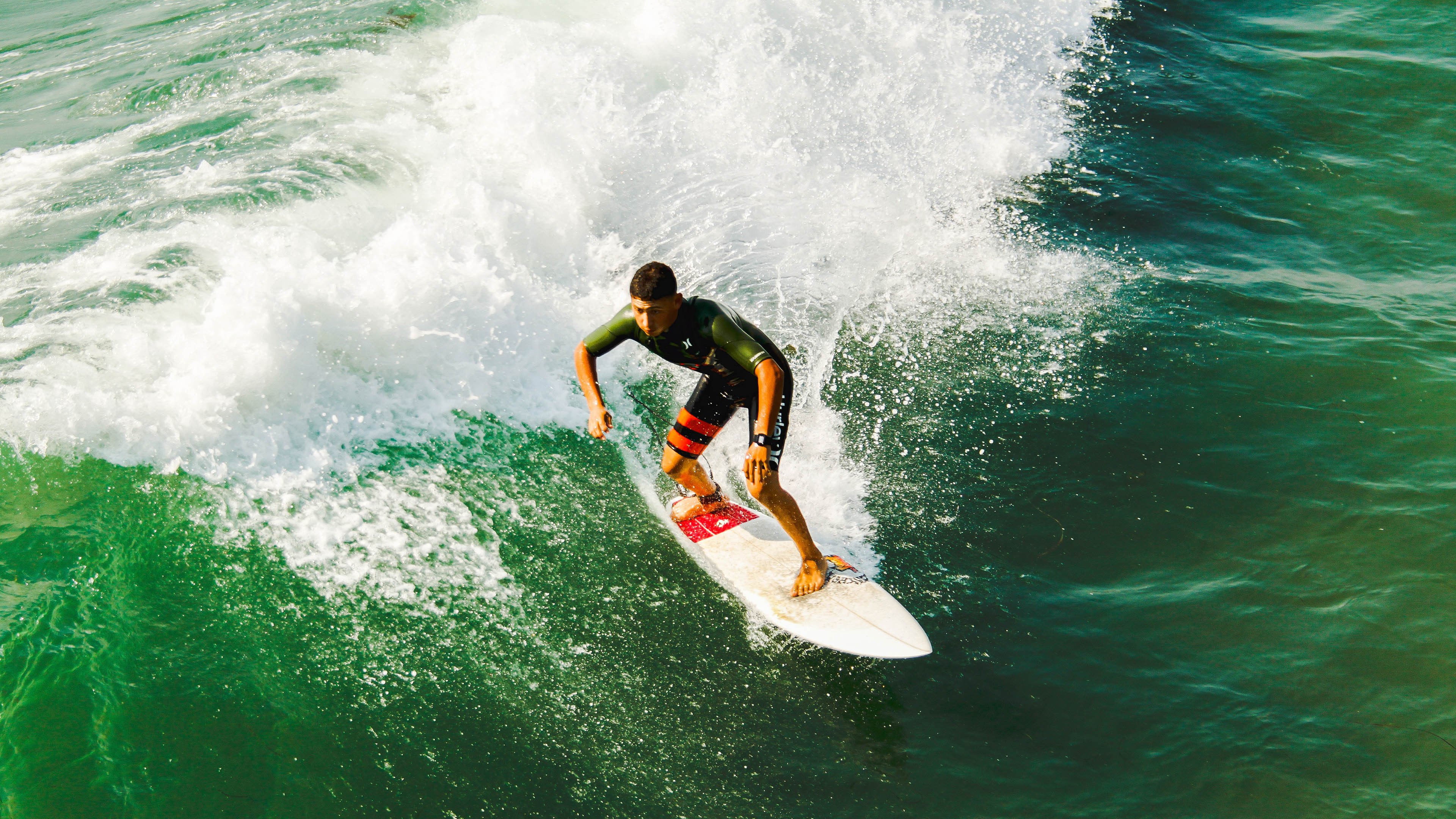 厄德高惊艳四座，但曼联与利物浦的经典对决才是永恒主角