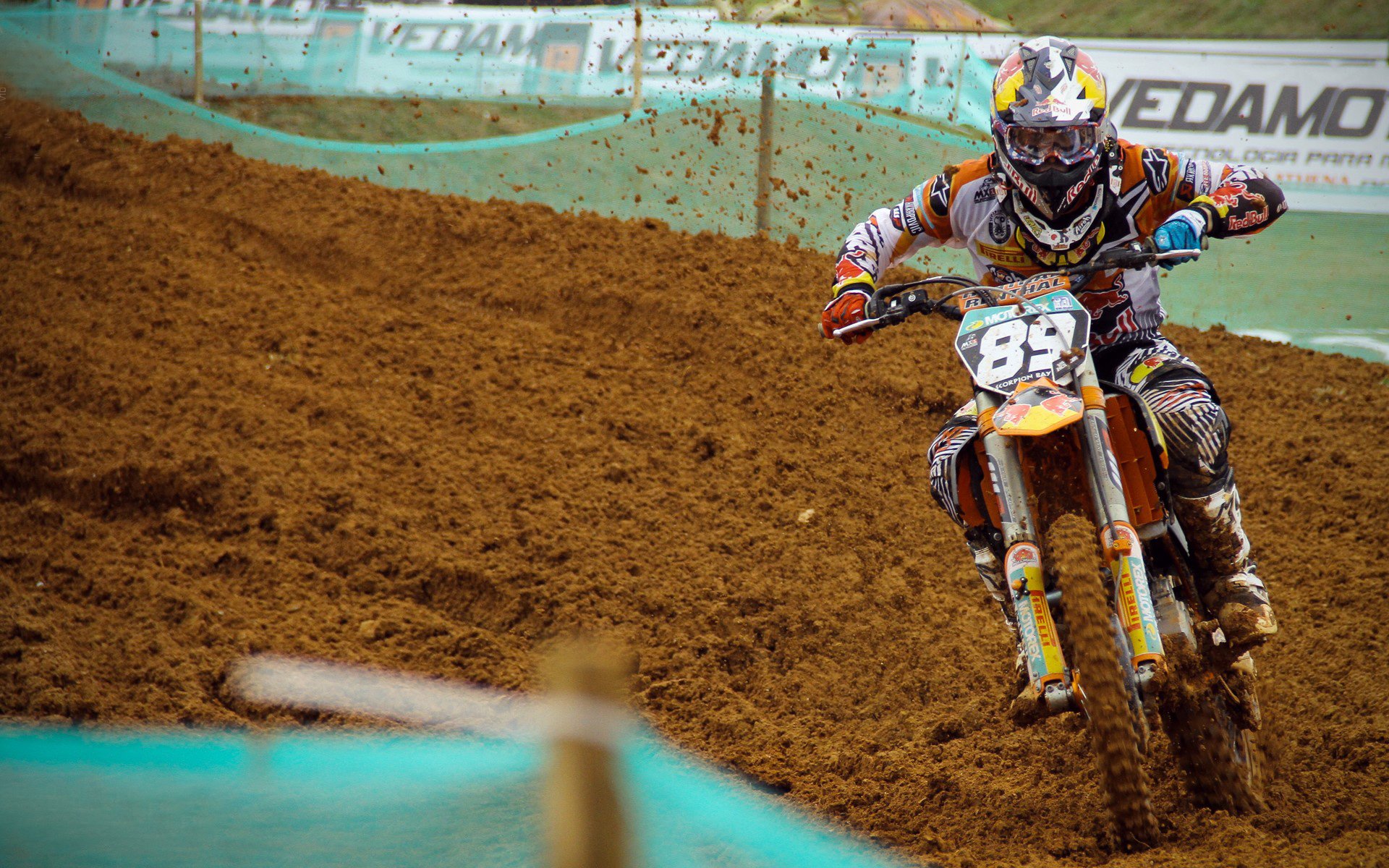 世界杯之夜,贝恩的制胜光芒照亮美加墨