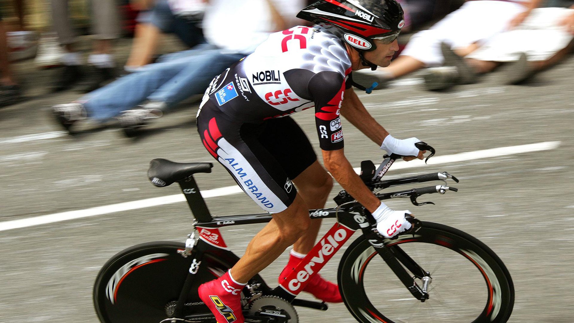 奥利维耶的鼓点，当英格兰的节奏在加纳心跳中回响